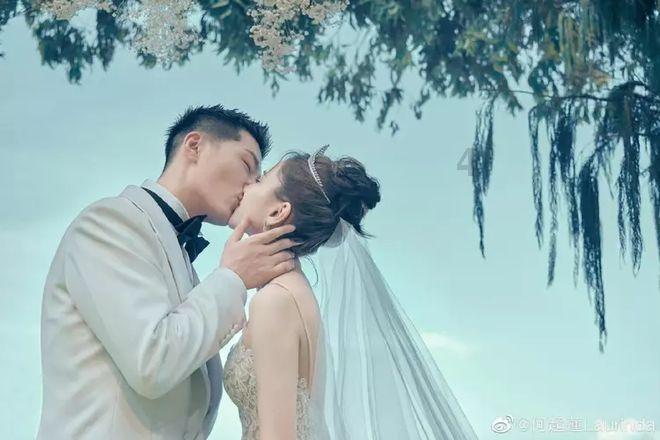 蒙牛乳业获贝莱德增持约219.99万股 每股作价约17.56港元