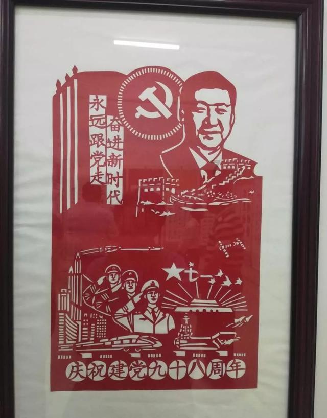 美国一架小型商用飞机紧急迫降在弗吉尼亚州高速公路